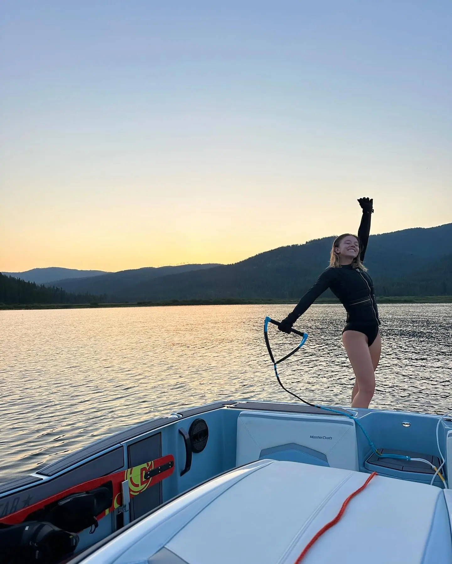 Actress Sydney Sweeney absolutely sizzles in very cheeky wetsuit during summer vacation [PHOTOS]