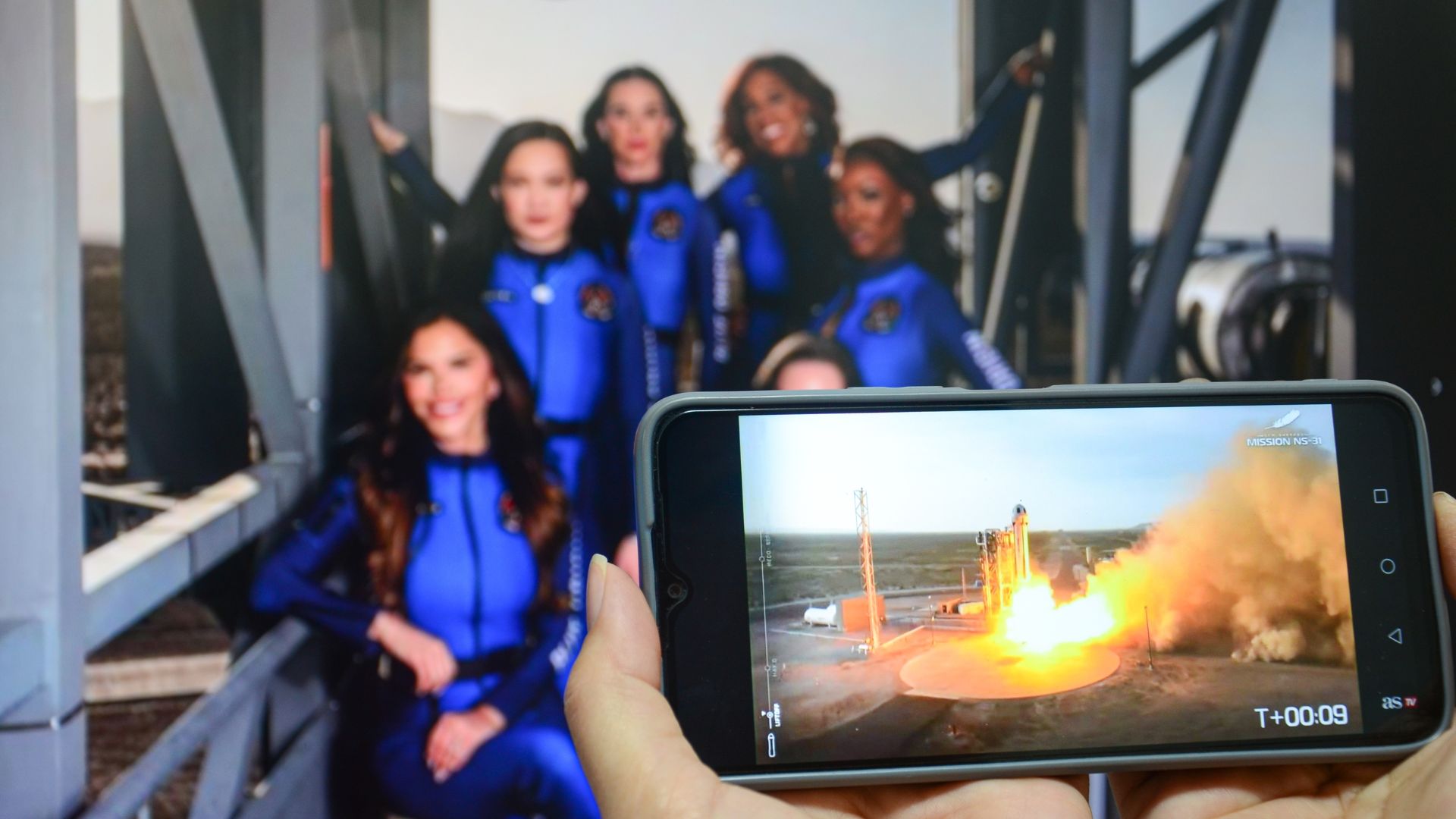 Blue Origin’s Celebrity Spaceflight Gets Savagely Mocked with Parody Video by Megyn Kelly Team [WATCH]
