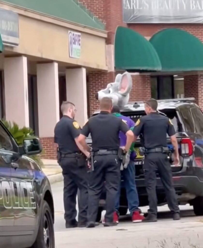 Big House for the Mouse: Chuck E. Cheese Mascot Shamelessly Arrested at Florida Restaurant for Credit Card Fraud [WATCH]