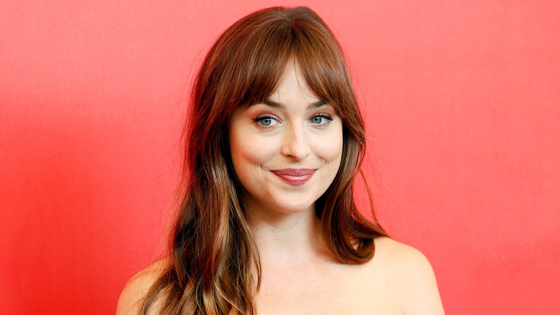 Actress Dakota Johnson Goes Braless, Stuns In Transparent Gucci Gown At Zurich Festival [WATCH]