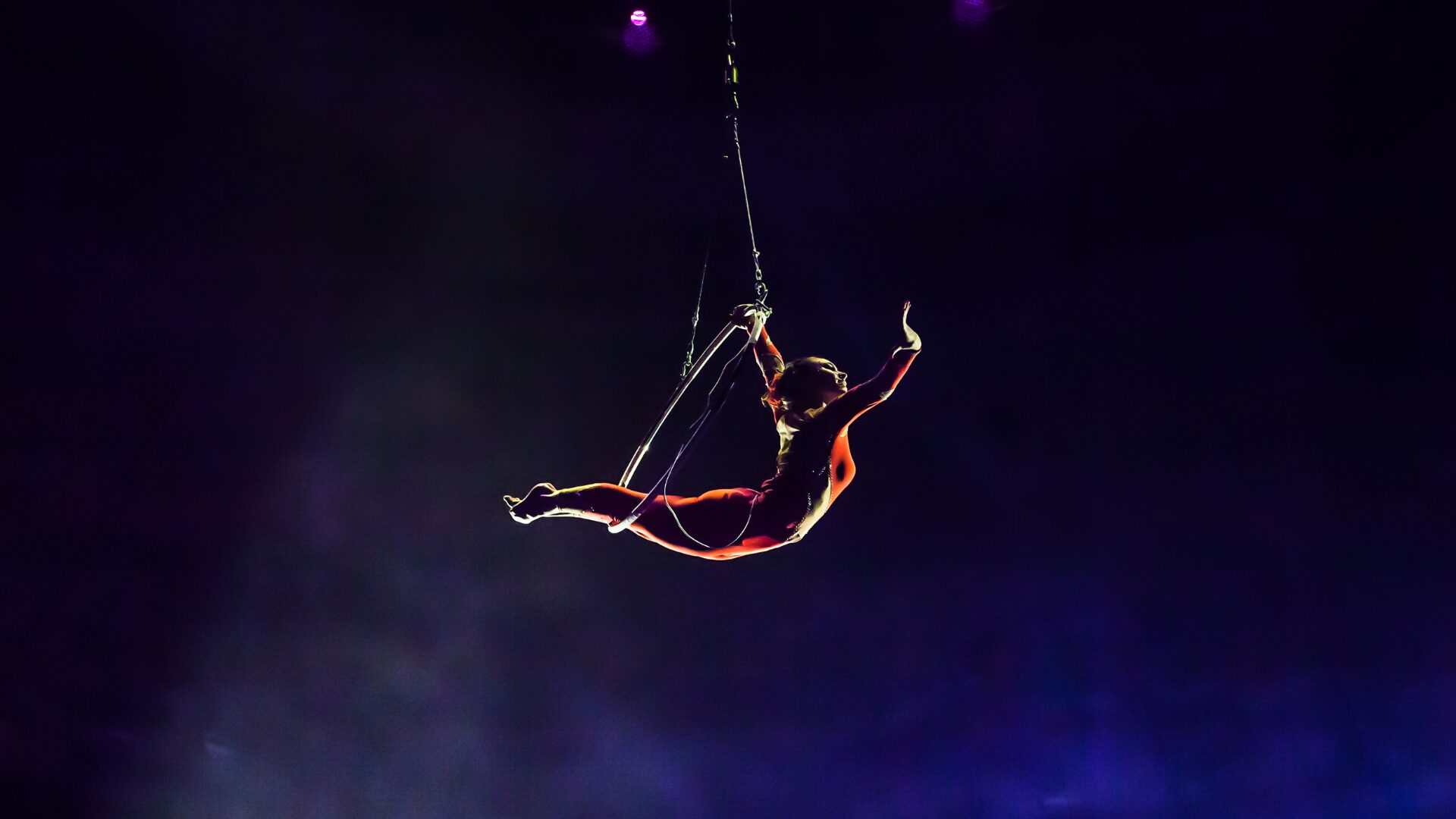 Trapeze Artist Falls to Her Death in Front of Almost 100 Spectators During Circus Performance in Germany