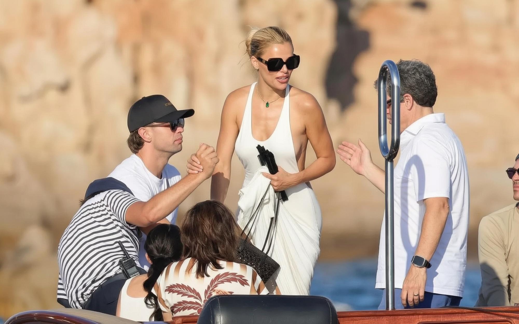Brooks Nader Ditches Bikini Top in Front of Dad as Fierce Fan Debate Erupts [WATCH]