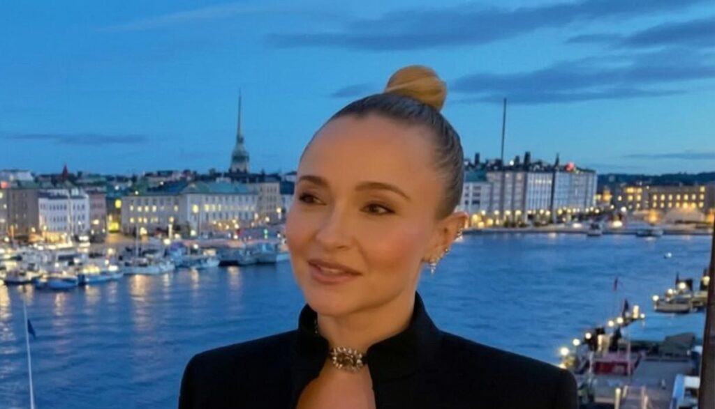 James Blunt Flatly Denies He Is the ‘Very Famous Undressed Man’ in Hayden Panettiere’s Yacht Story